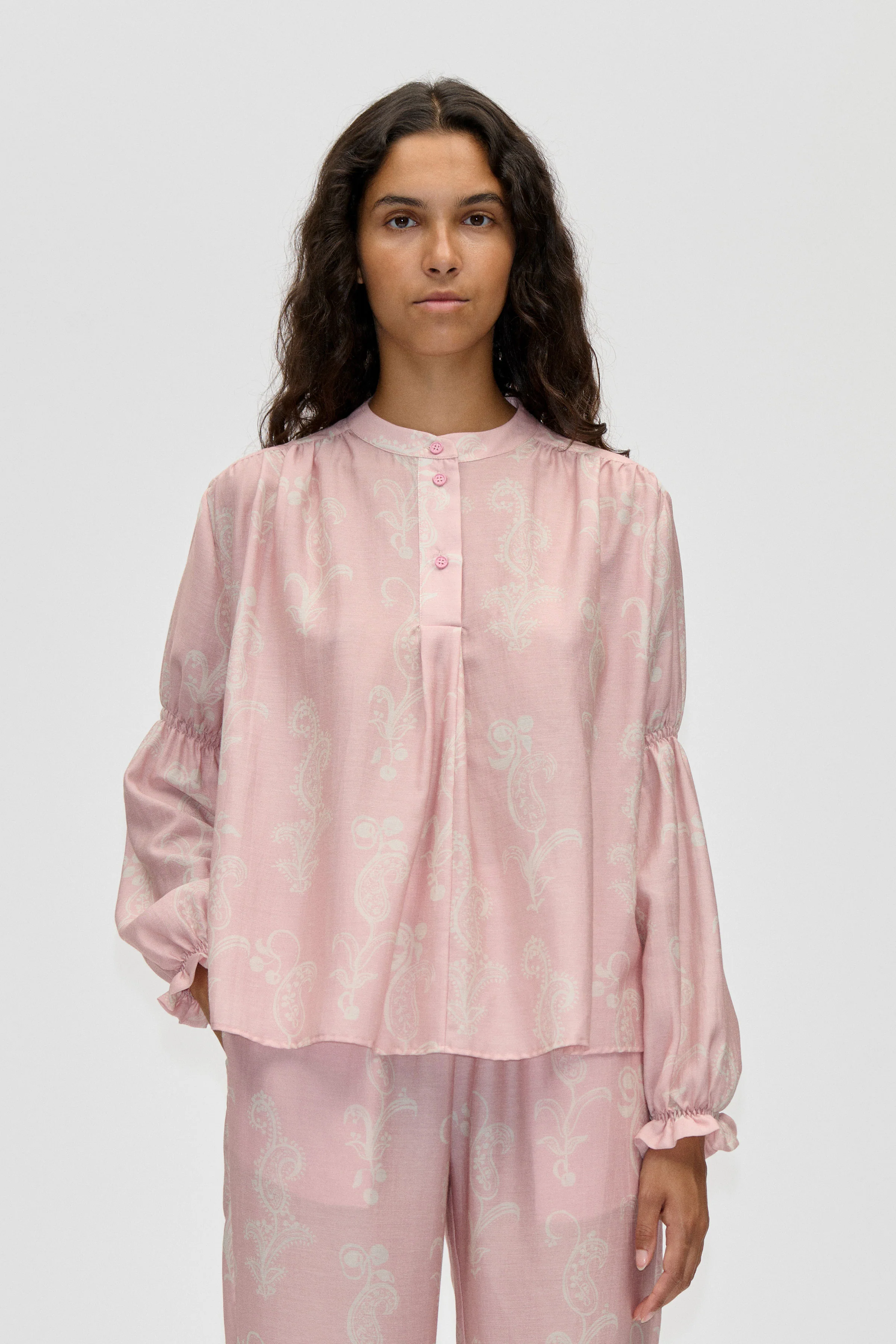 Tops & Shirts